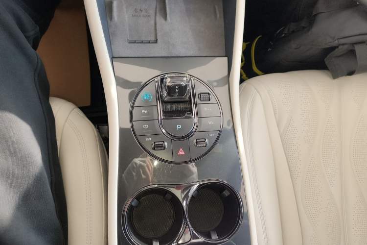 Used BYD Seal 06GT 2025 Intelligent Driving Version 605 Heatwave Edition Gear Lever