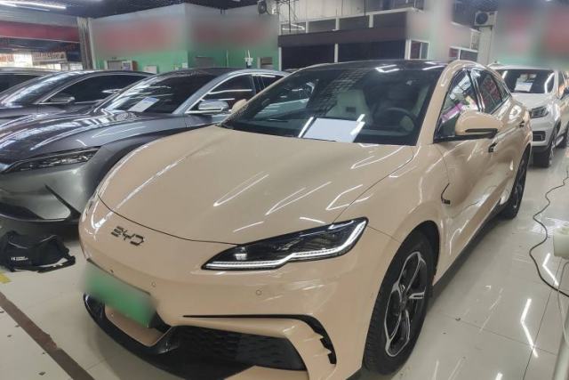 Ojetý BYD Seal 06GT 2025 Intelligent Driving Version 605 Heatwave Edition