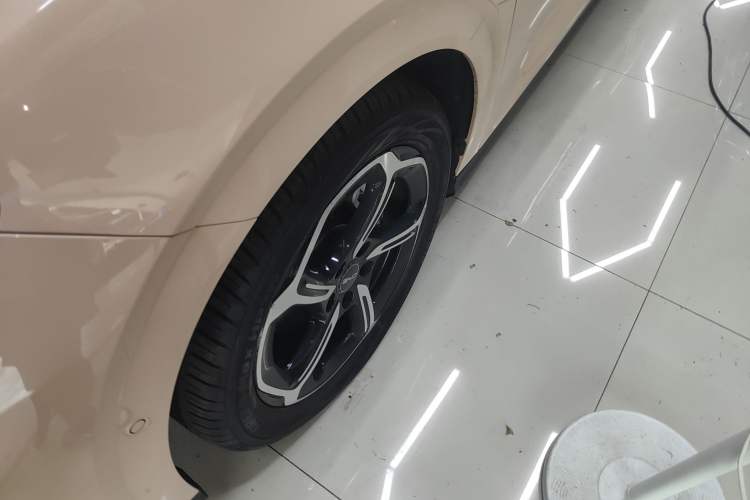 Used BYD Seal 06GT 2025 Intelligent Driving Version 605 Heatwave Edition Left Front Wheel Hub