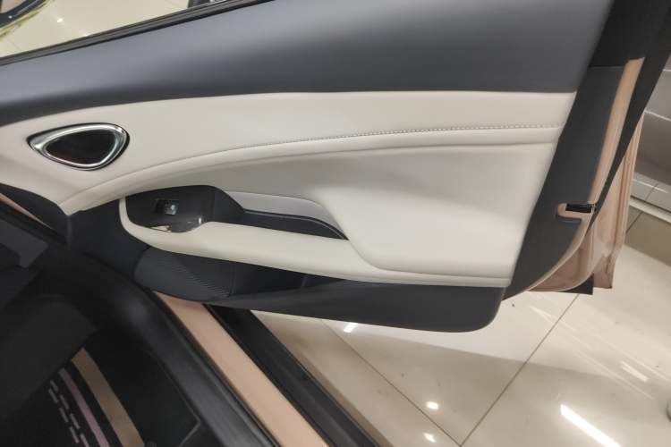 Used BYD Seal 06GT 2025 Intelligent Driving Version 605 Heatwave Edition Right Front Door Interior