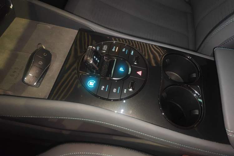 Used BYD Seal 06GT 2025 Intelligent Driving Version 605 Heatwave Edition Gear Lever