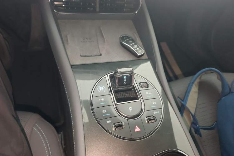 Used BYD Seal 06GT 2025 Intelligent Driving Version 605 Heatwave Edition Gear Lever
