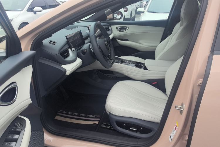 Used BYD Seal 06GT 2025 Intelligent Driving Version 605 Heatwave Edition Interior 2