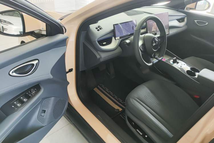 Used BYD Seal 06GT 2025 Intelligent Driving Version 605 Heatwave Edition Interior 3