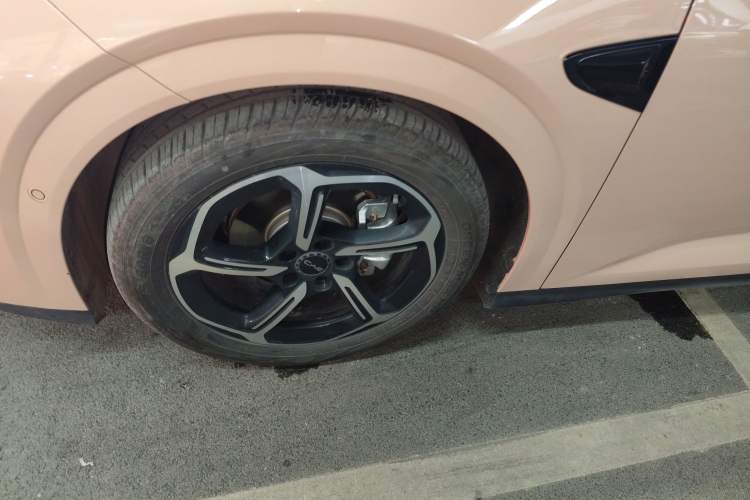 Used BYD Seal 06GT 2025 Intelligent Driving Version 605 Heatwave Edition Left Front Wheel Hub