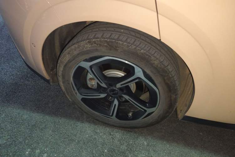 Used BYD Seal 06GT 2025 Intelligent Driving Version 605 Heatwave Edition Right Rear Wheel Hub