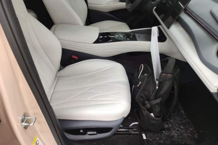 Used BYD Seal 06GT 2025 Intelligent Driving Version 550 All-Wheel Drive Heatwave Edition Right Front Seat