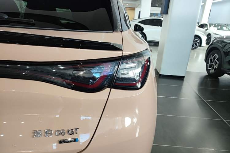 Used BYD Seal 06GT 2025 Intelligent Driving Version 605 Heatwave Edition Right Rear Taillight