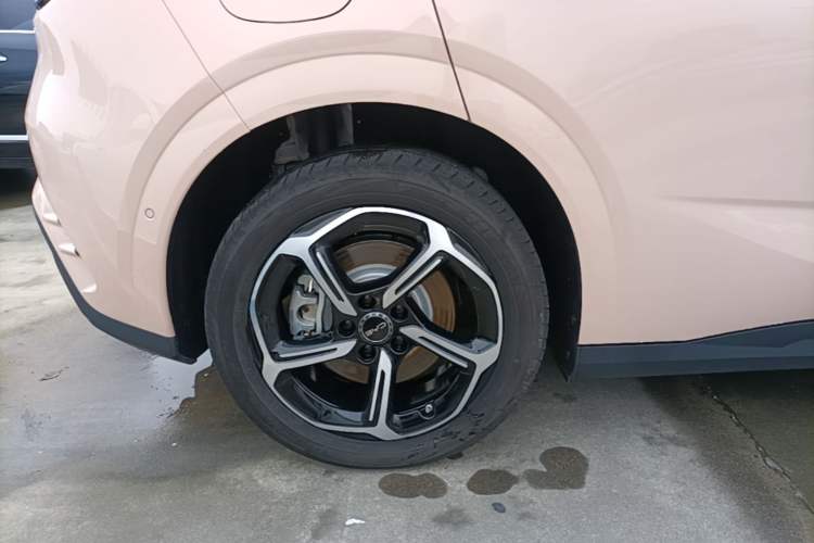 Used BYD Seal 06GT 2025 Intelligent Driving Version 605 Heatwave Edition Right Rear Wheel Hub
