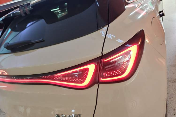 Used BYD Seal 06GT 2025 Intelligent Driving Version 605 Heatwave Edition Right Rear Taillight
