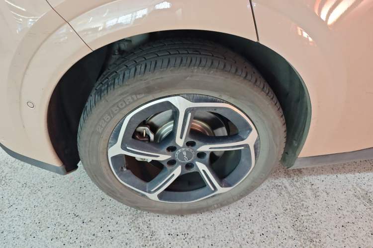 Used BYD Seal 06GT 2025 Intelligent Driving Version 605 Heatwave Edition Right Rear Wheel Hub