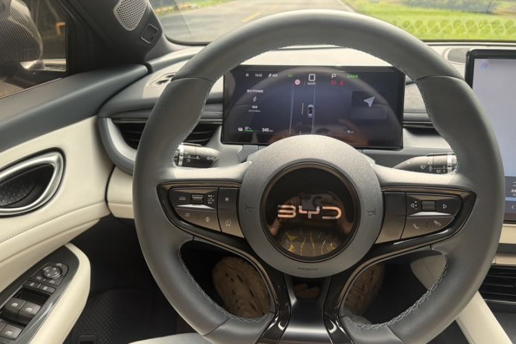 Used BYD Seal 06GT 2025 Intelligent Driving Version 605 Heatwave Edition Steering Wheel