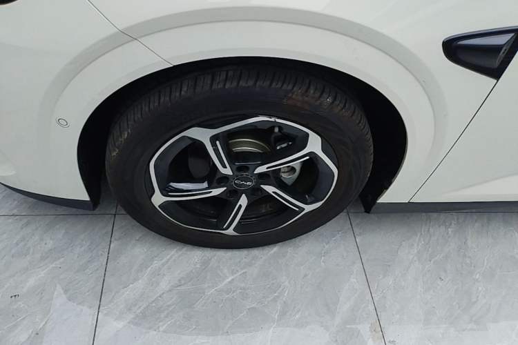Used BYD Seal 06GT 2025 Intelligent Driving Version 505 Wave Plus Edition Left Front Wheel Hub
