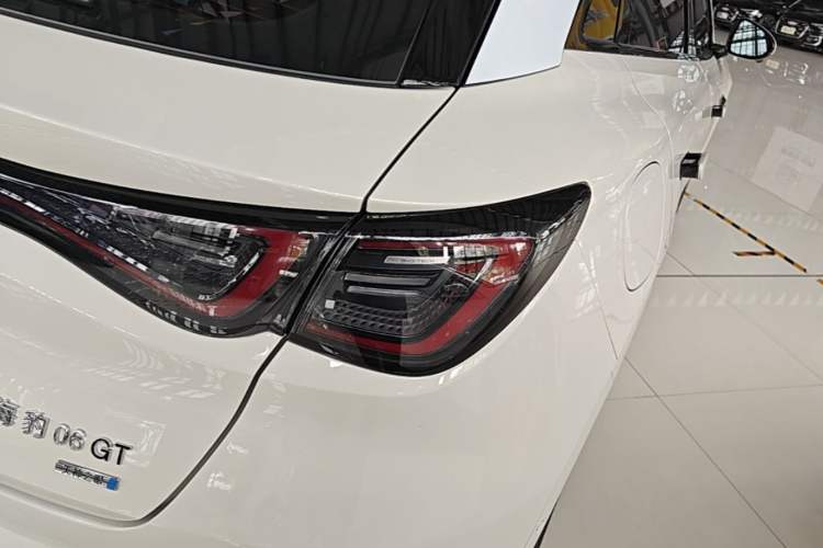 Used BYD Seal 06GT 2025 Intelligent Driving Version 505 Wave Plus Edition Right Rear Taillight