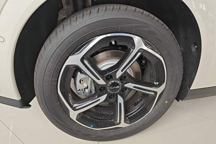 Used BYD Seal 06GT 2025 Intelligent Driving Version 505 Wave Plus Edition Right Rear Wheel Hub