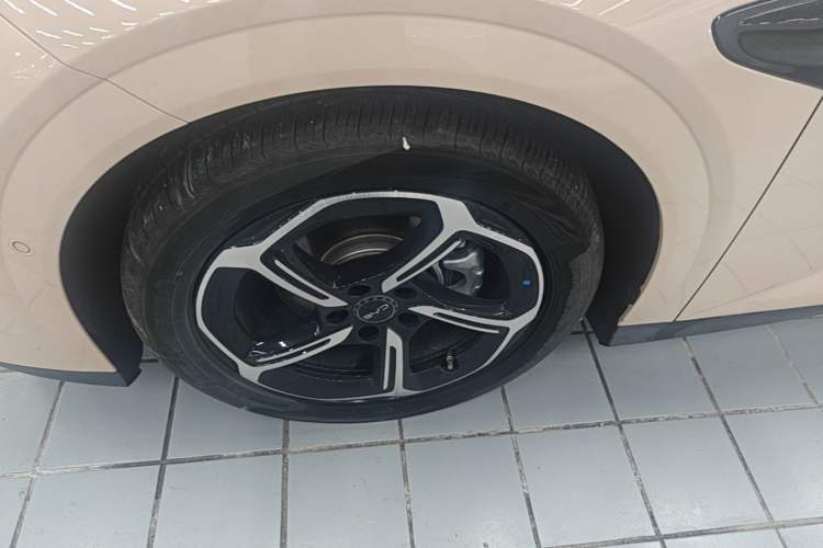 Used BYD Seal 06GT 2025 Intelligent Driving Version 605 Heatwave Edition Exterior 4