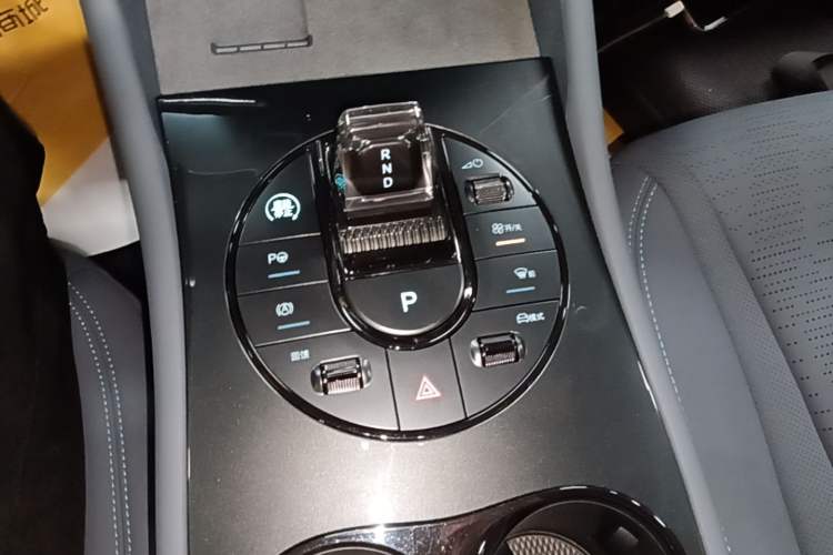 Used BYD Seal 06GT 2025 Intelligent Driving Version 605 Heatwave Edition Gear Lever