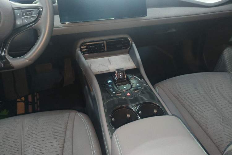 Used BYD Seal 06GT 2025 Intelligent Driving Version 605 Heatwave Edition Gear Lever