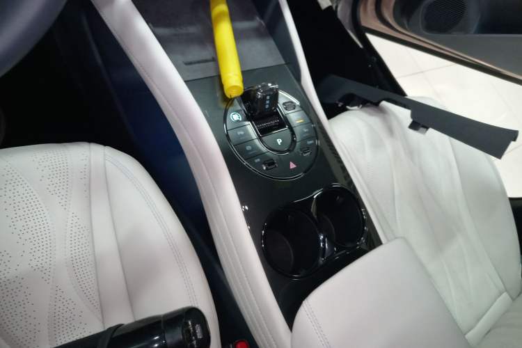 Used BYD Seal 06GT 2025 Intelligent Driving Version 605 Heatwave Edition Gear Lever