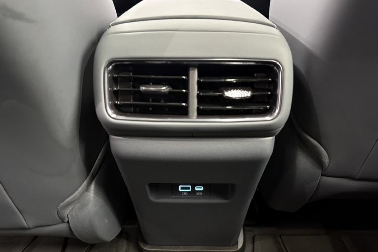 Used BYD Seal 06GT 2025 Intelligent Driving Version 605 Heatwave Edition Interior 11