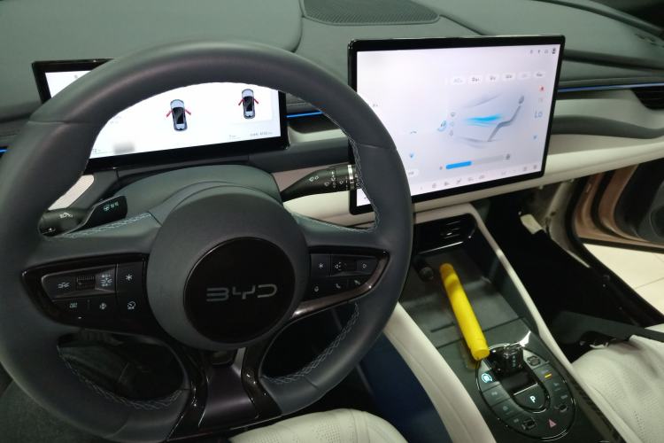 Used BYD Seal 06GT 2025 Intelligent Driving Version 605 Heatwave Edition Interior 2