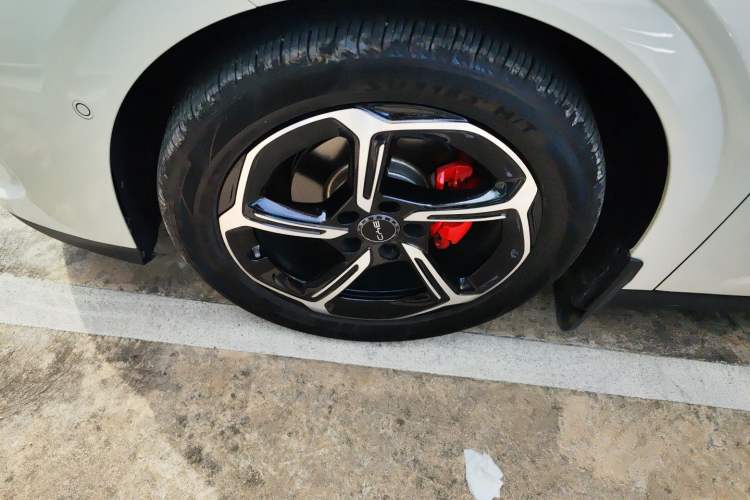 Used BYD Seal 06GT 2025 Intelligent Driving Version 505 Wave Edition Left Front Wheel Hub