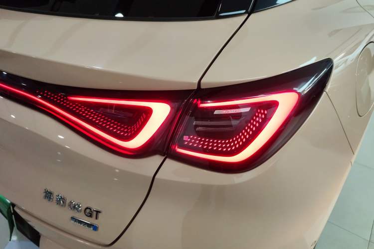 Used BYD Seal 06GT 2025 Intelligent Driving Version 605 Heatwave Edition Right Rear Taillight