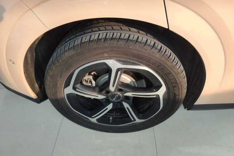 Used BYD Seal 06GT 2025 Intelligent Driving Version 605 Heatwave Edition Right Rear Wheel Hub