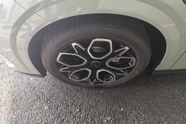 Used BYD Seal 06GT 2026 Model 520 Wave Plus Edition Left Front Wheel Hub