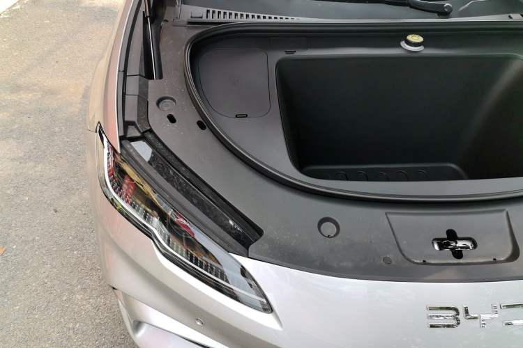 Used BYD Seal 06GT 2026 Model 620 Heatwave Max Edition Engine Bay Right