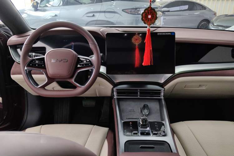 Used BYD Seal 07 DM-i 2025 DM-i 1.5L 125km Luxury Model Audio And AC Panel