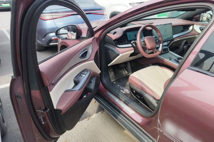 Used BYD Seal 07 DM-i 2025 Intelligent Driving Version DM-i 1.5L 125 km Prestige Edition Interior 3