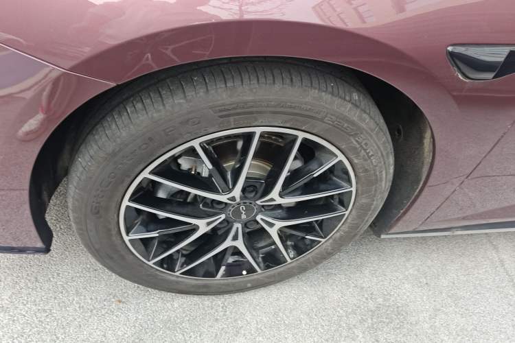 Used BYD Seal 07 DM-i 2025 Intelligent Driving Version DM-i 1.5T 125 km Range Flagship Edition Left Front Wheel Hub