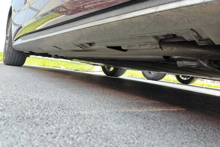 Used BYD Seal 07 DM-i 2025 Intelligent Driving Version DM-i 1.5L 125 km Prestige Edition Right Side Sill