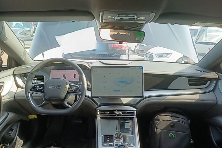 Used BYD Seal 07 DM-i 2025 DM-i 1.5L 125km Elite Model Center Console