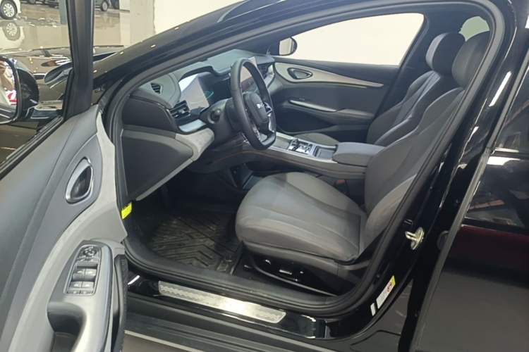Used BYD Seal 07 DM-i 2025 DM-i 1.5L 125km Luxury Model Driver Seat