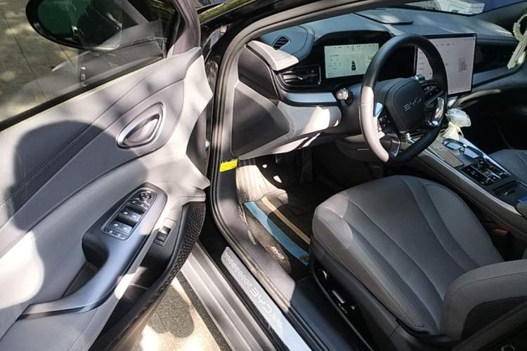 Used BYD Seal 07 DM-i 2025 DM-i 1.5L 125km Luxury Model Driver Seat