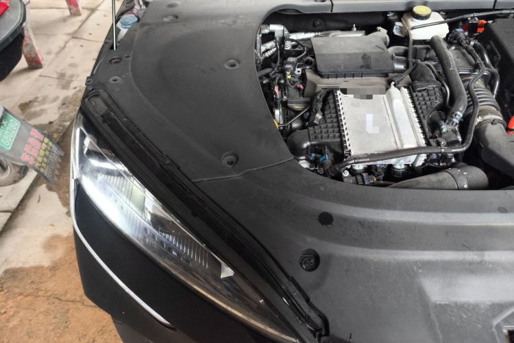 Used BYD Seal 07 DM-i 2025 Intelligent Driving Version DM-i 1.5T 125 km Range Flagship Edition Engine Bay Right