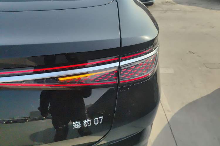 Used BYD Seal 07 DM-i 2025 DM-i 1.5L 125km Luxury Model Exterior 6