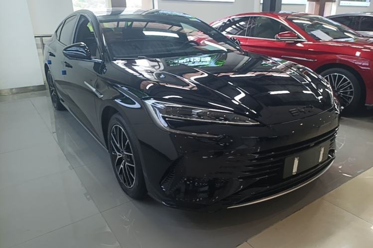 Used BYD Seal 07 DM-i 2025 DM-i 1.5L 125km Luxury Model Front Right 45 Deg