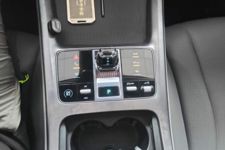 Used BYD Seal 07 DM-i 2025 DM-i 1.5L 125km Elite Model Gear Lever