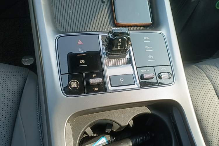 Used BYD Seal 07 DM-i 2025 DM-i 1.5L 125km Elite Model Gear Lever