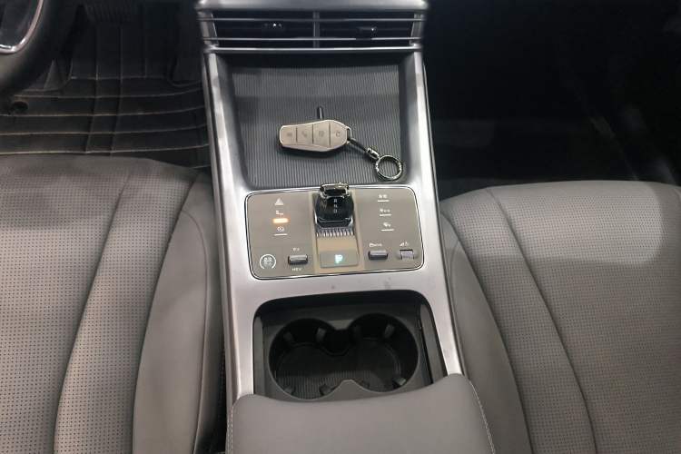 Used BYD Seal 07 DM-i 2025 DM-i 1.5L 125km Elite Model Gear Lever