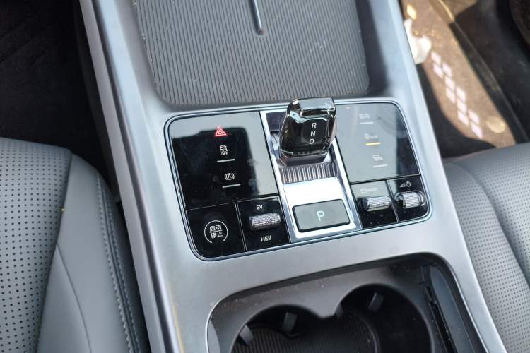 Used BYD Seal 07 DM-i 2025 DM-i 1.5L 70km Elite Model Gear Lever