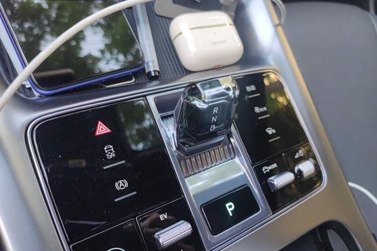 Used BYD Seal 07 DM-i 2025 DM-i 1.5L 70km Elite Model Gear Lever