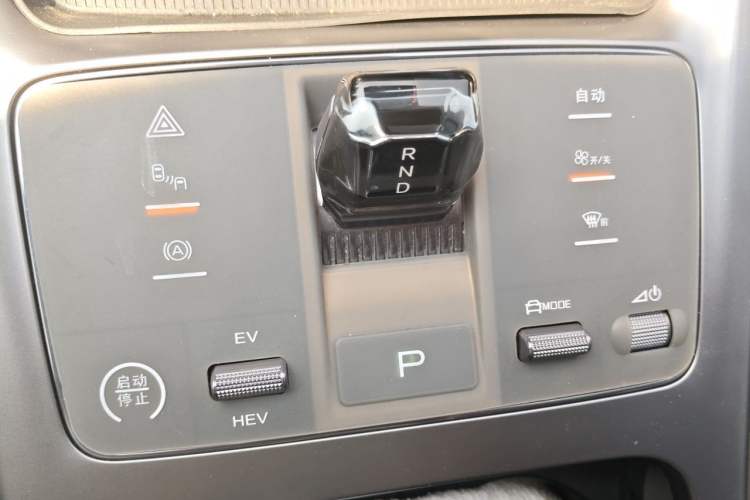 Used BYD Seal 07 DM-i 2025 DM-i 1.5L 125km Luxury Model Gear Lever