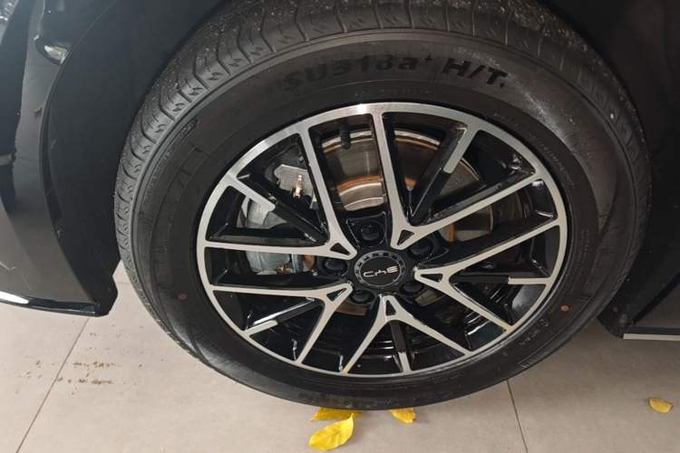 Used BYD Seal 07 DM-i 2025 DM-i 1.5L 70km Elite Model Left Front Wheel Hub
