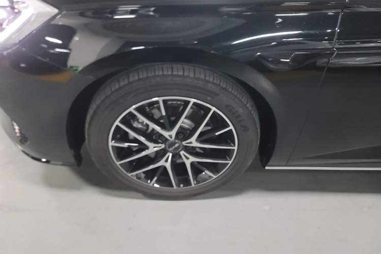 Used BYD Seal 07 DM-i 2025 Intelligent Driving Version DM-i 1.5L 125 km Prestige Edition Left Front Wheel Hub