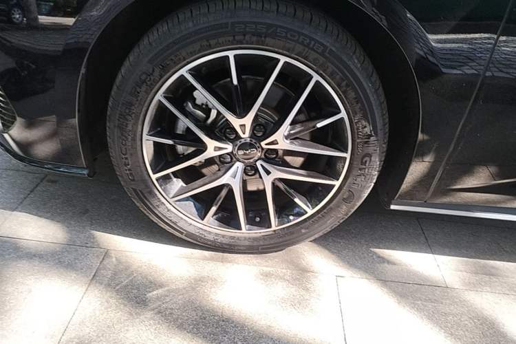 Used BYD Seal 07 DM-i 2025 DM-i 1.5L 125km Luxury Model Left Front Wheel Hub