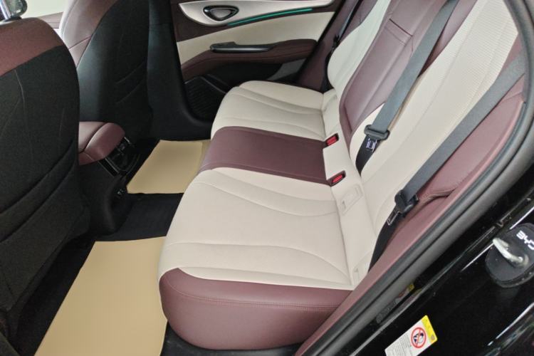 Used BYD Seal 07 DM-i 2025 Intelligent Driving Version DM-i 1.5L 125 km Luxury Edition Left Rear Seat